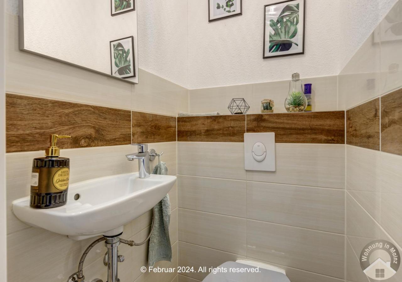 Schoene Wohnung In Beliebte Stadtteil Von Μάιντς Εξωτερικό φωτογραφία